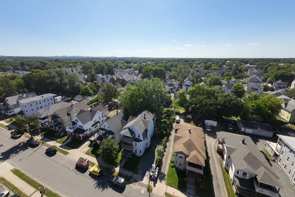 45-47 Bloomfield Street Springfield, MA 01108 - Photo 27 of 28 an aerial view of multiple house