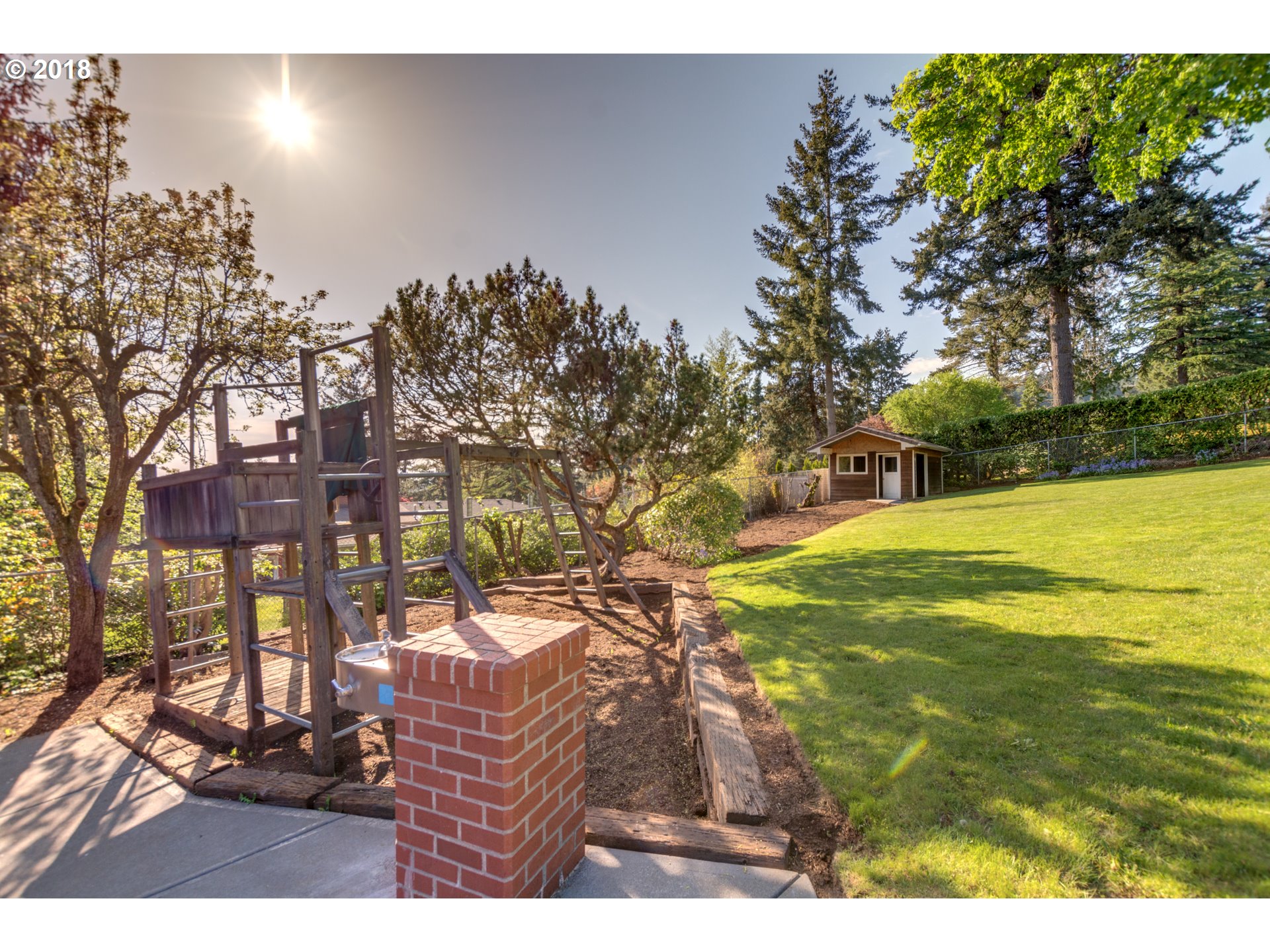 3925 Southwest Jerald Way Portland, OR 97221 - Photo 27 of 31 a view of outdoor space and yard
