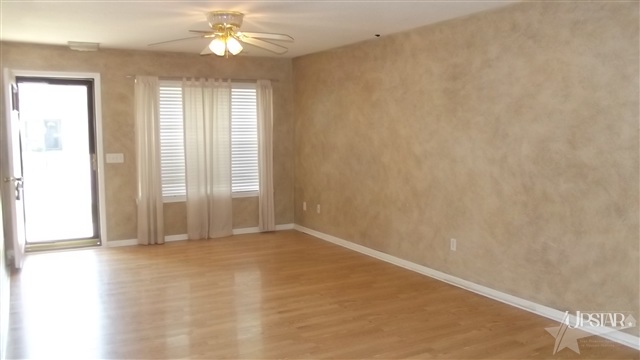 1019 Eastridge Drive Decatur, IN 46733 - Photo 3 of 7 Gallery Image 3