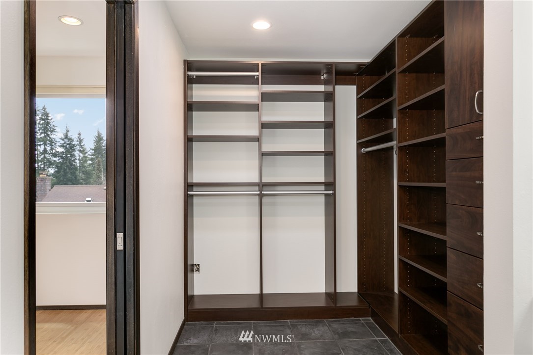 17418 Valley Cir Drive Bothell, WA 98012 - Photo 13 of 25 Gallery Image 13