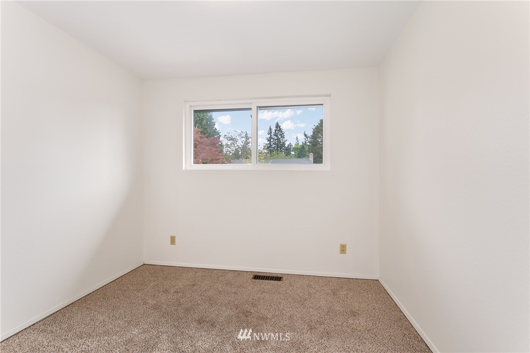 17418 Valley Cir Drive Bothell, WA 98012 - Photo 14 of 25 Gallery Image 14