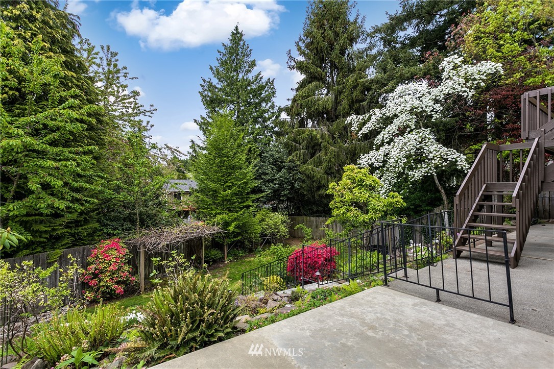 17418 Valley Cir Drive Bothell, WA 98012 - Photo 23 of 25 Gallery Image 23