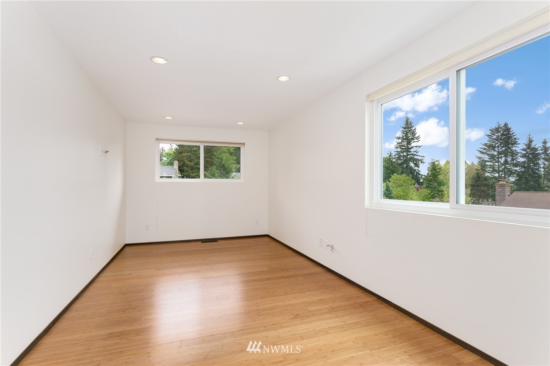 17418 Valley Cir Drive Bothell, WA 98012 - Photo 10 of 25 Gallery Image 10