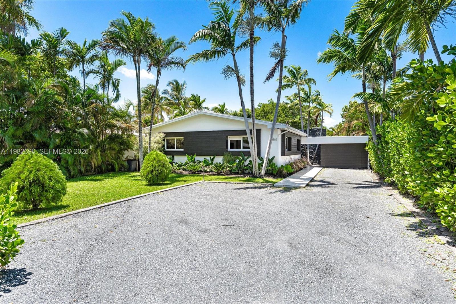 1865 Daytonia Road Miami Beach, FL 33141 - Photo 2 of 21