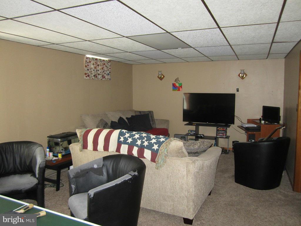 3433 Augusta Road Manchester, MD 21102 - Photo 24 of 28 Family Room
