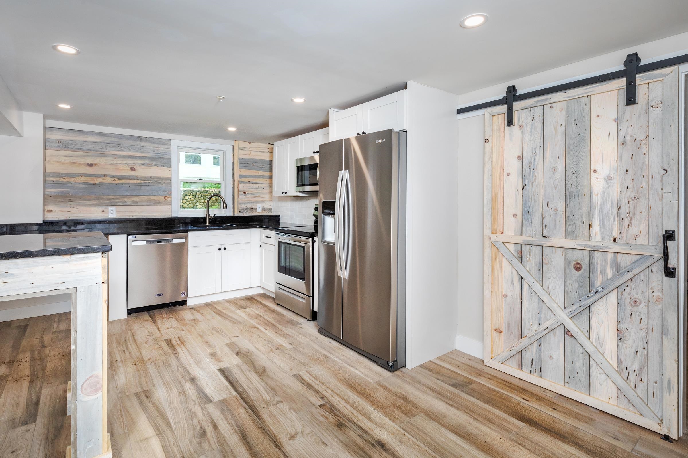 137 Winnacunnet Road Hampton, NH 03842 - Photo 5 of 15