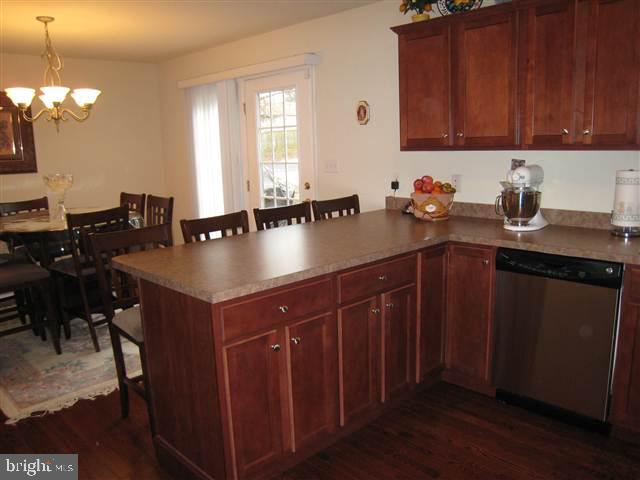 1602 Matthew Road Camp Hill, PA 17011 - Photo 5 of 25 Gallery Image 5