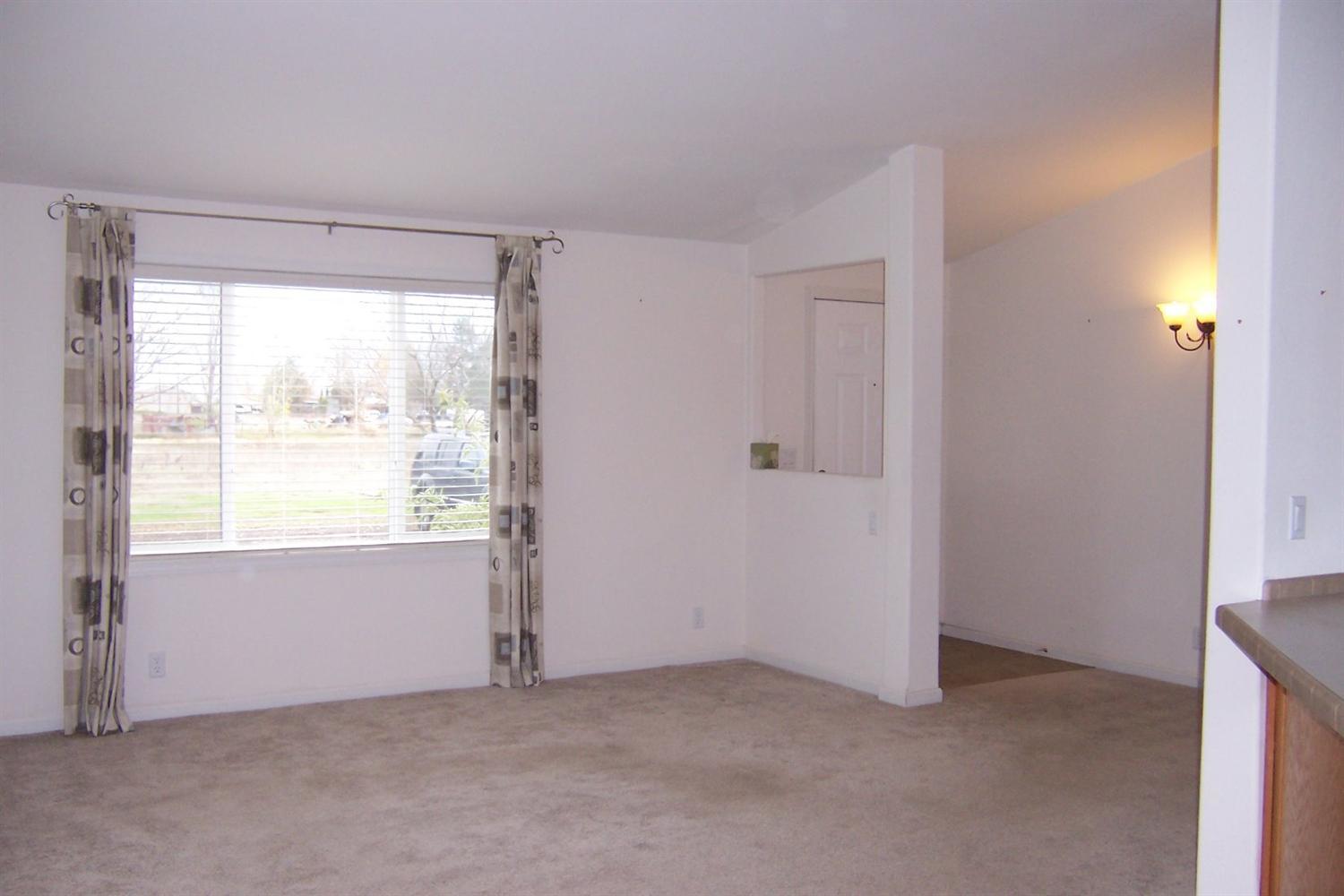 1404 East Dutton Road Eagle Point, OR 97524 - Photo 14 of 15 Additional Photo