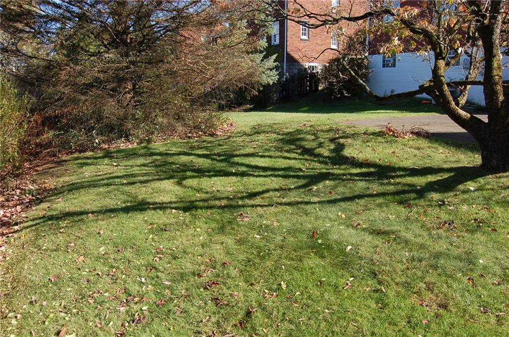 4719 Doyle Road Pittsburgh, PA 15227 - Photo 21 of 25 Gallery Image 21