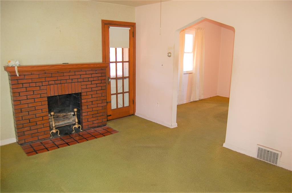 4719 Doyle Road Pittsburgh, PA 15227 - Photo 6 of 25 Gallery Image 6