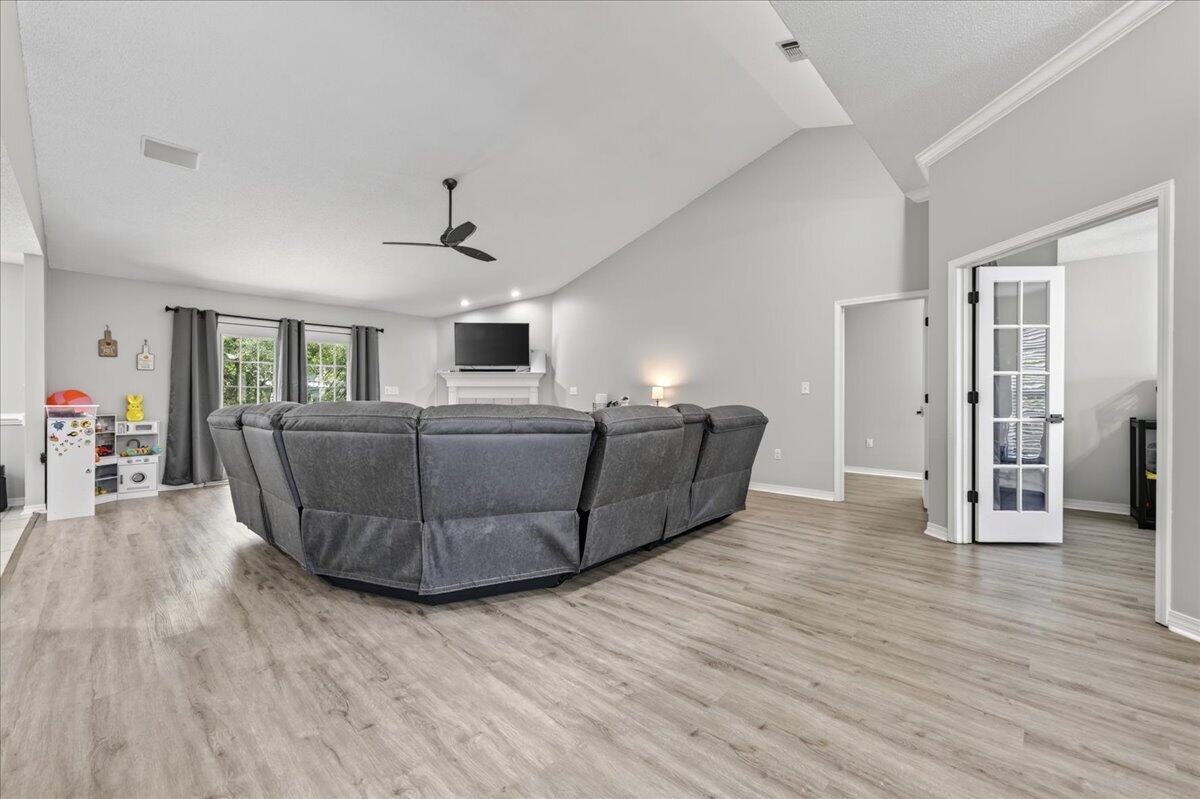 740 Riva Ridge Drive Crestview, FL 32539 - Photo 6 of 54 08-740 Riva Ridge Dr-Crestview-8
