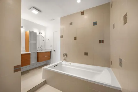 $1,245,000 | 2648 Northeast 26th Place, Fort Lauderdale, FL 33306