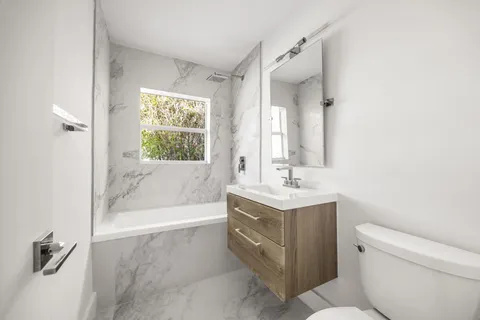 $1,245,000 | 2648 Northeast 26th Place, Fort Lauderdale, FL 33306