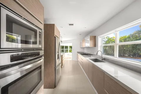 $1,245,000 | 2648 Northeast 26th Place, Fort Lauderdale, FL 33306