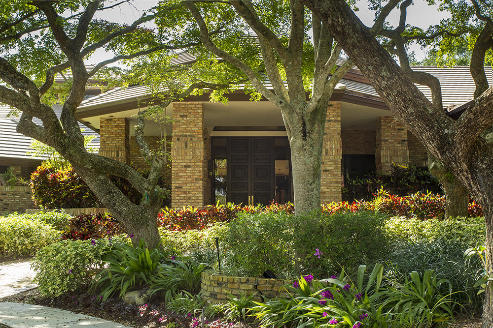 3865 Kings Way Boca Raton, FL 33434 - Photo 2 of 35 Entrance