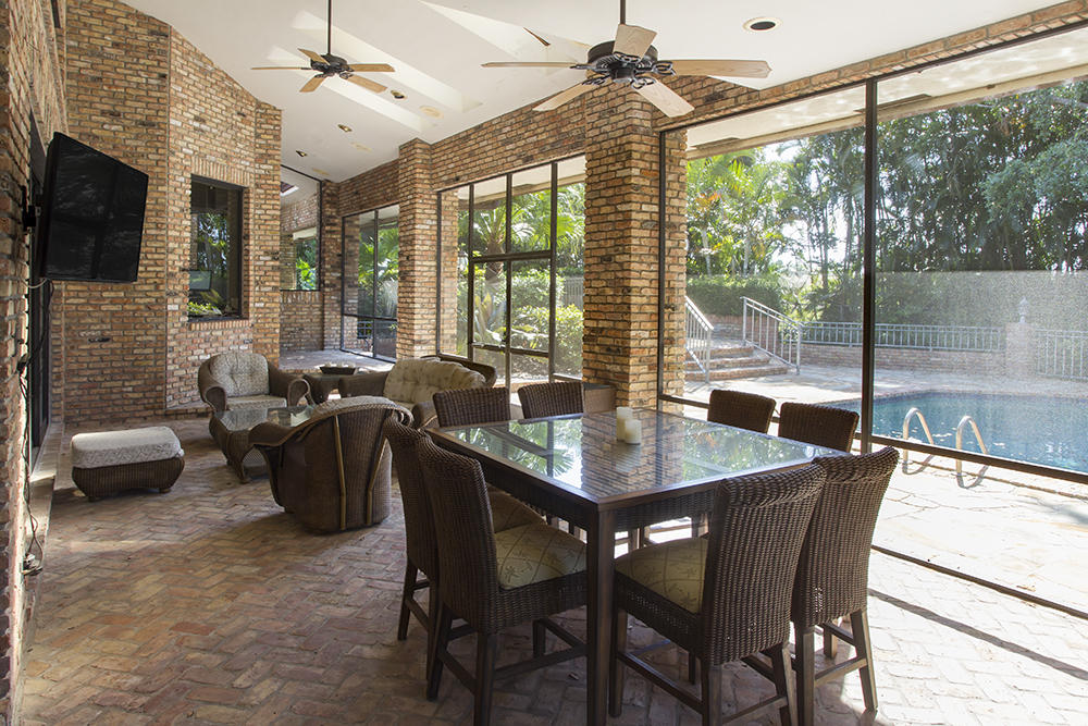 3865 Kings Way Boca Raton, FL 33434 - Photo 25 of 35 Screened patio