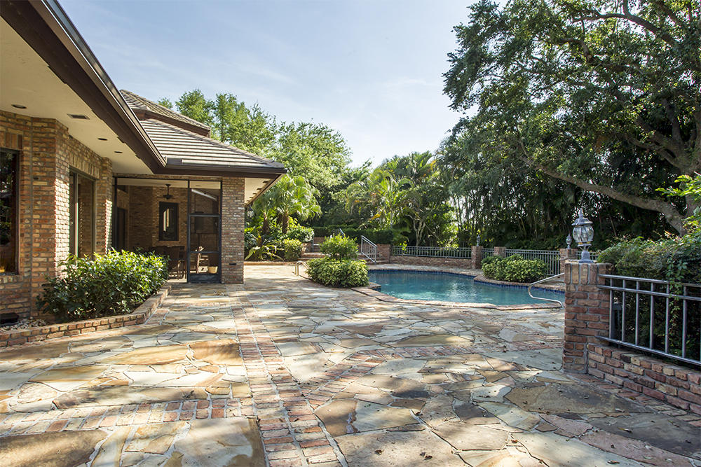 3865 Kings Way Boca Raton, FL 33434 - Photo 29 of 35 Open Patio