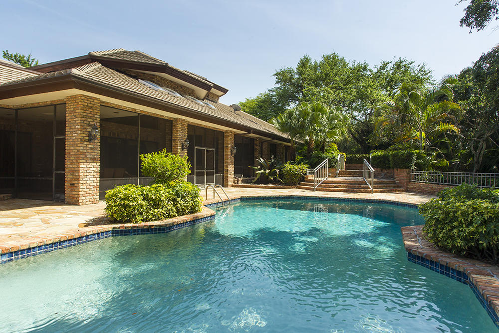 3865 Kings Way Boca Raton, FL 33434 - Photo 31 of 35 Pool
