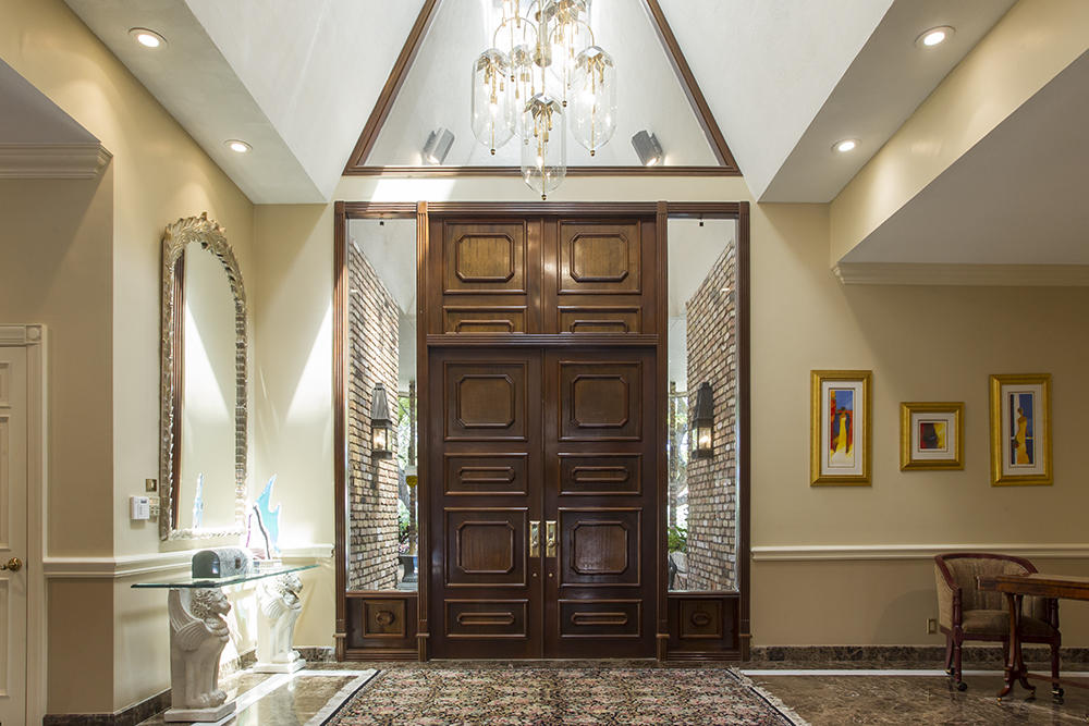 3865 Kings Way Boca Raton, FL 33434 - Photo 4 of 35 Foyer