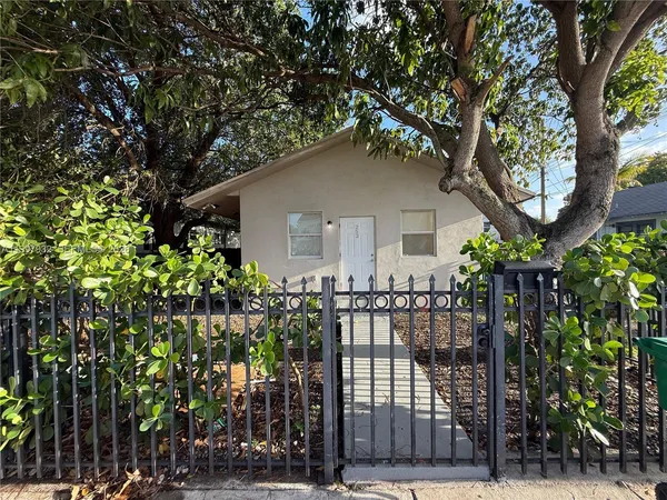$2,850 | 253 Northwest 48th Street, Miami, FL 33127