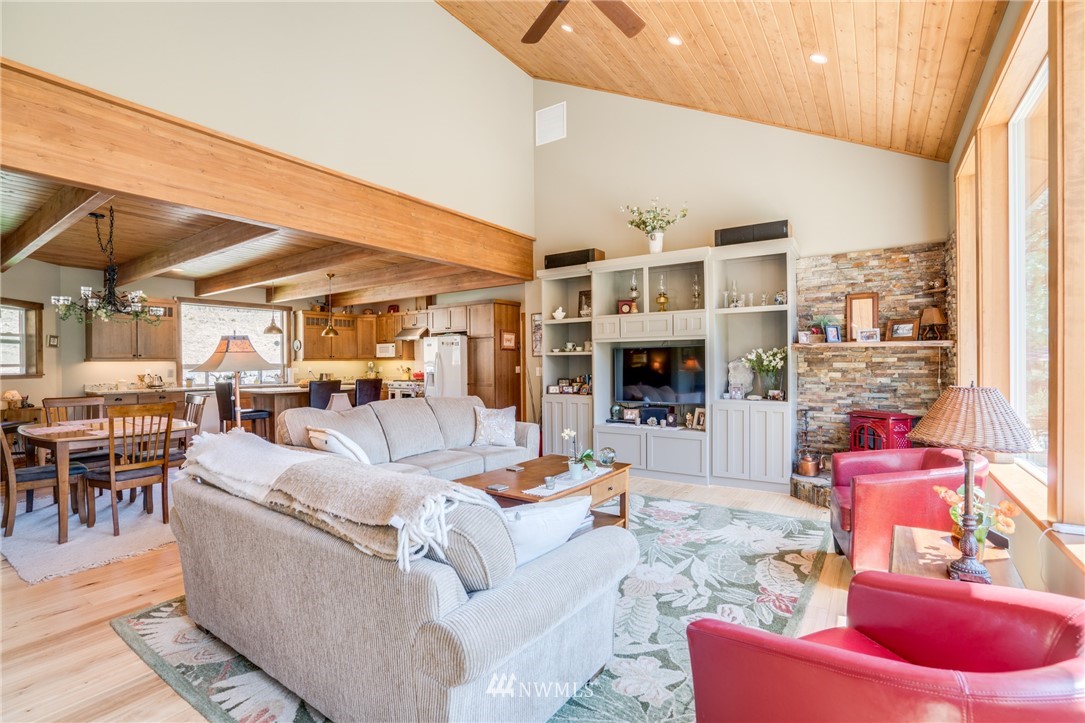 2245 Hampton Road Wenatchee, WA 98801 - Photo 11 of 35 Gallery Image 11