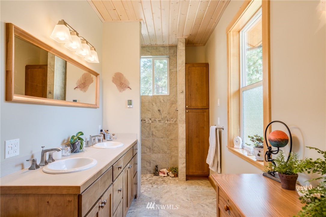 2245 Hampton Road Wenatchee, WA 98801 - Photo 18 of 35 Gallery Image 18