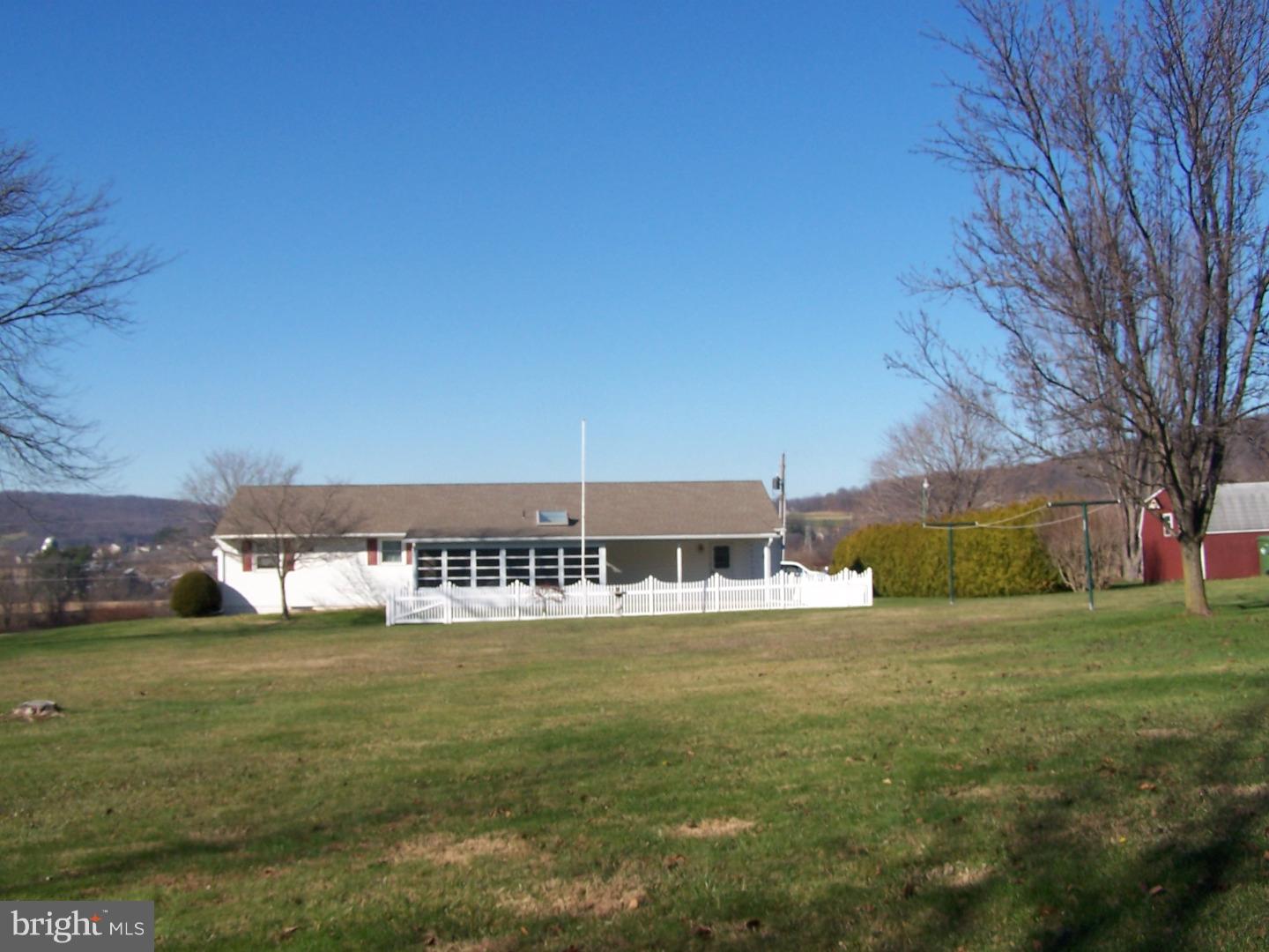 2008 Corning Road Palm, PA 18070 - Photo 4 of 18 Back Yard