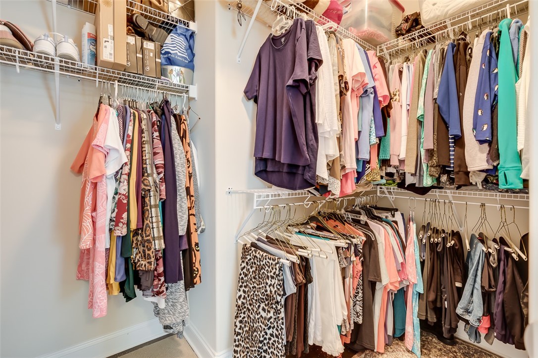 86 Angus Run Seneca, SC 29672 - Photo 24 of 43 Walk In Master Closet