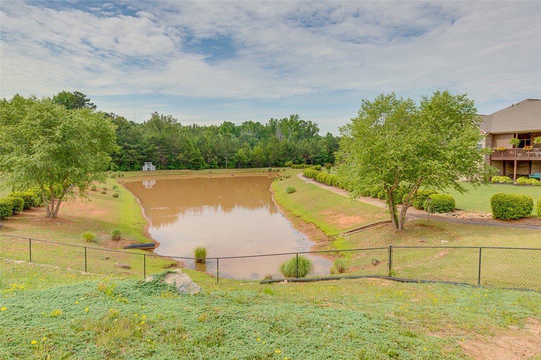 86 Angus Run Seneca, SC 29672 - Photo 43 of 43 Community Walking Trail