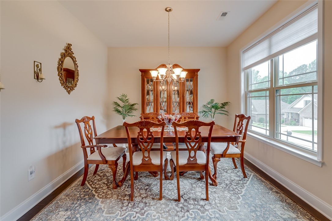 86 Angus Run Seneca, SC 29672 - Photo 7 of 43 Formal Dinning