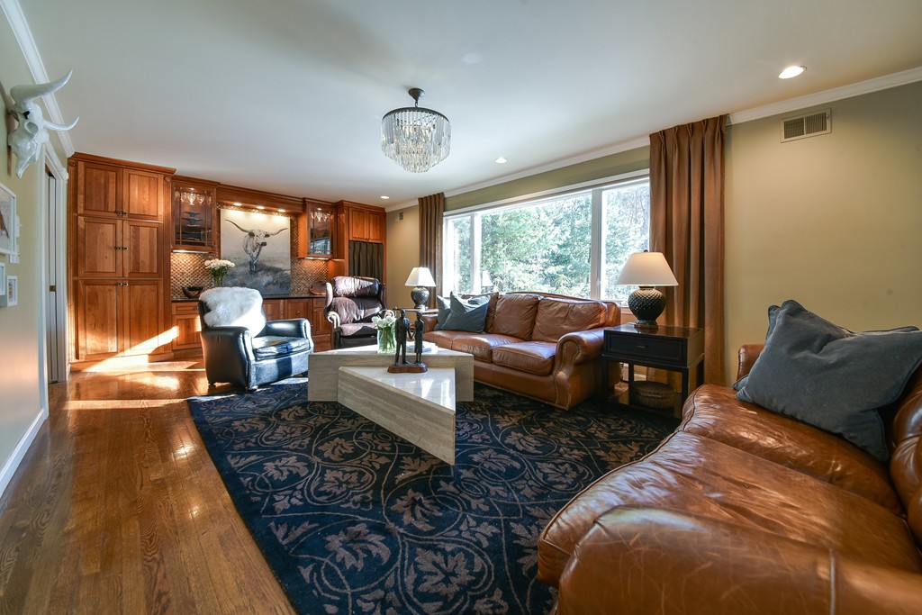 52 Knight Road Framingham, MA 01701 - Photo 3 of 29 Gallery Image 3