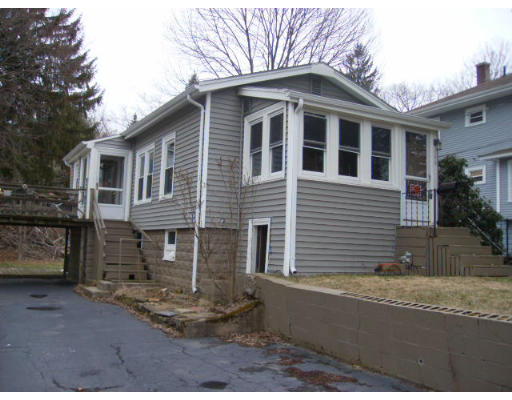 188 Beaconsfield Road Worcester, MA 01602 - Photo 1 of 4