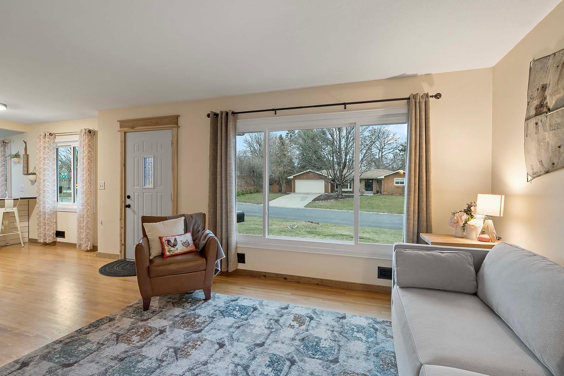 8200 Beard Road Bloomington, MN 55431 - Photo 6 of 32