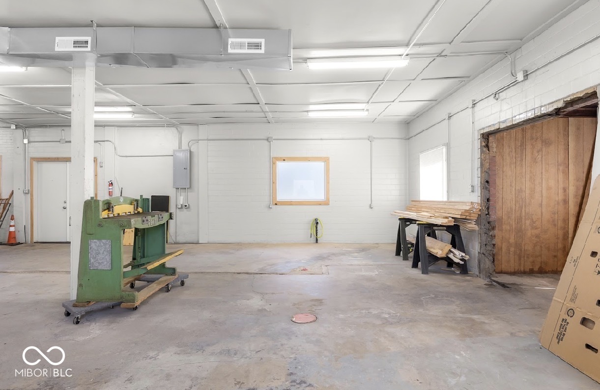 604 South Main Street Edinburgh, IN 46124 - Photo 7 of 23
