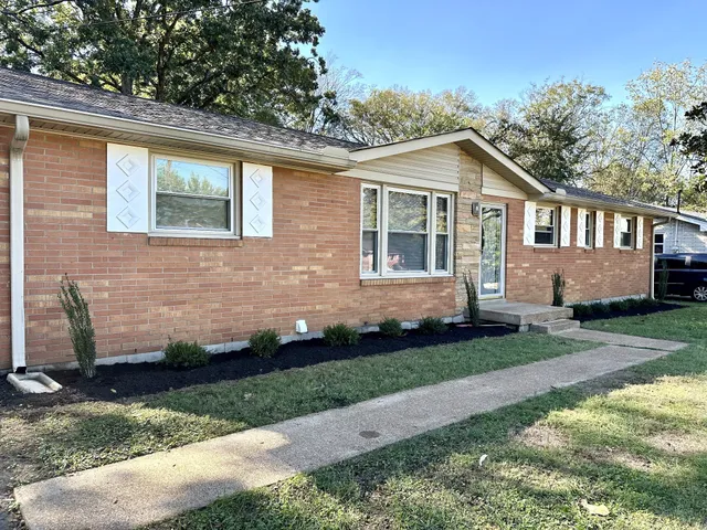 $1,900 | 517 May Drive, Madison, TN 37115