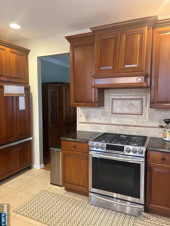 $5,900 | 34 Winding Way, Woodland Park, NJ 07424