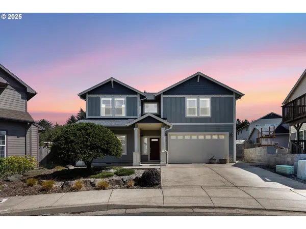 $634,999 | 7115 Northeast Benton Place, Newport, OR 97365