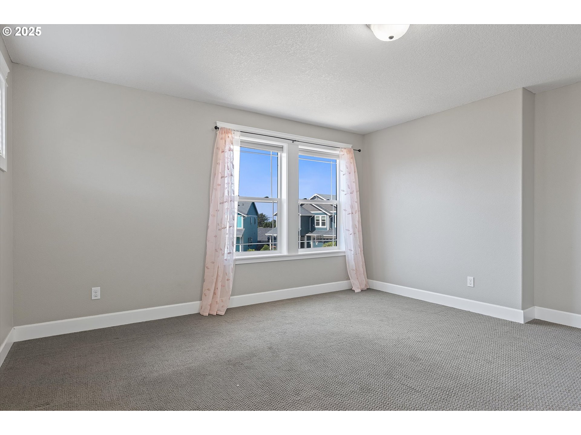 7115 Northeast Benton Place Newport, OR 97365 - Photo 32 of 48