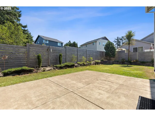 $634,999 | 7115 Northeast Benton Place, Newport, OR 97365