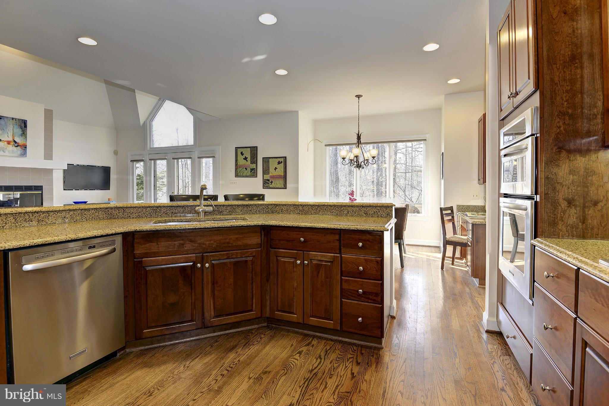 11303 Bright Pond Lane Reston, VA 20194 - Photo 8 of 21 Kitchen
