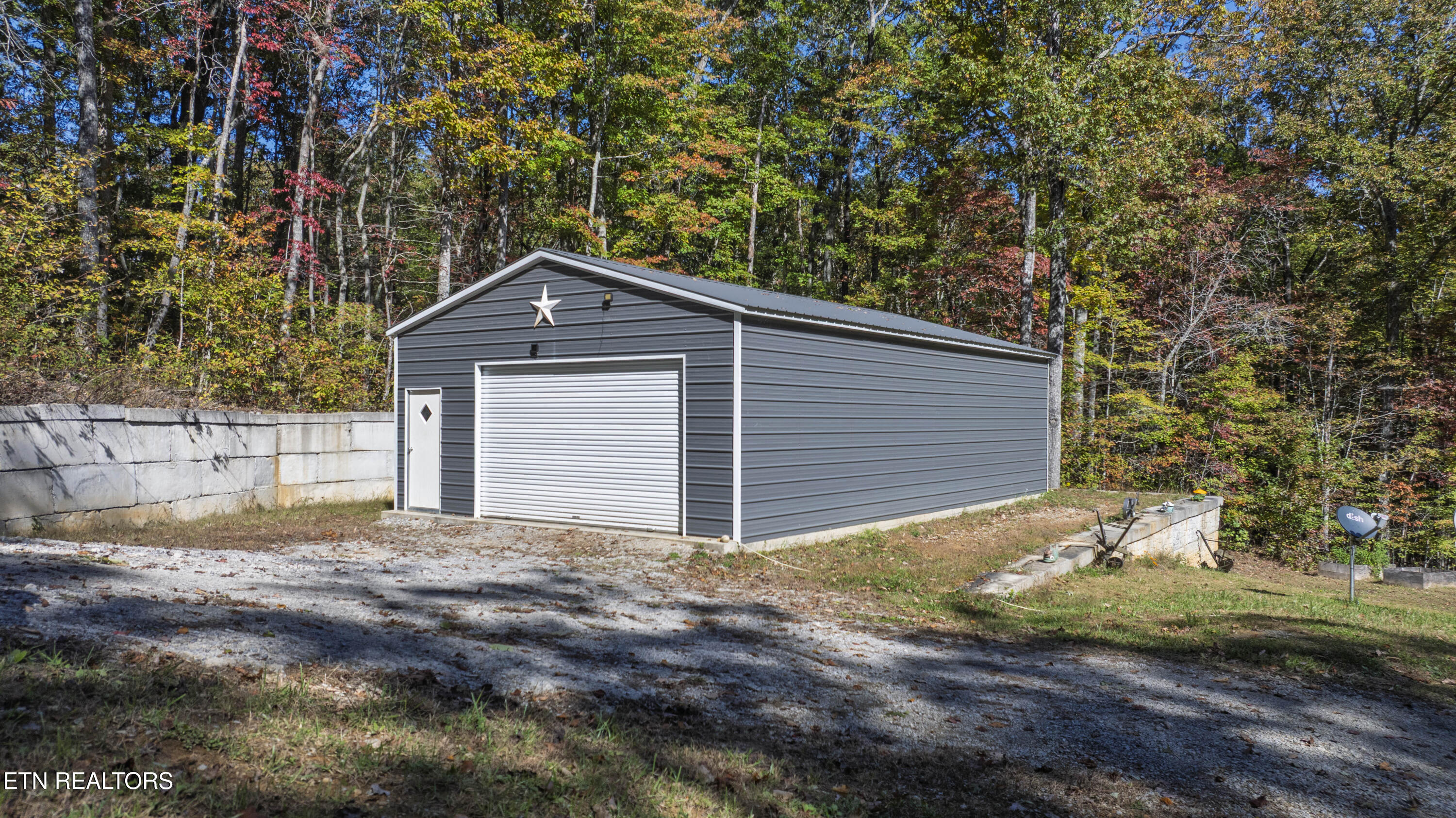 25 Blackberry Lane Spring City, TN 37381 - Photo 17 of 26 New 25x40 shop