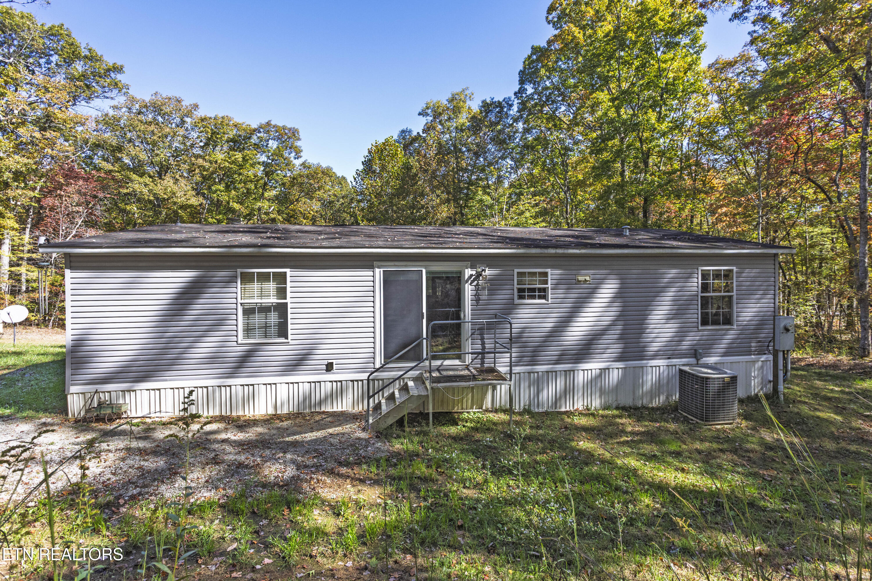 25 Blackberry Lane Spring City, TN 37381 - Photo 3 of 26 On 6 UNRESTRICTED acres