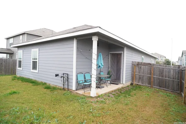 $1,800 | 2429 Dielman Drive, Seguin, TX 78155