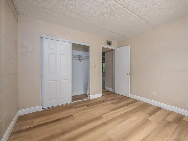 $1,375 | 5221 Bayshore Boulevard, Unit 30, Tampa, FL 33611