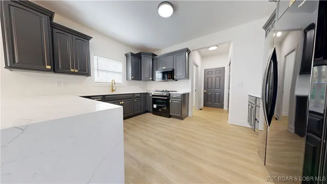 $550,000 | 36 Via Da Contro, Sunrise Beach, MO 65079