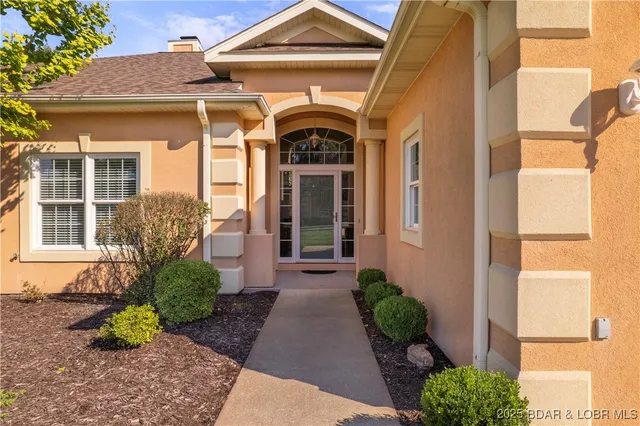 $550,000 | 36 Via Da Contro, Sunrise Beach, MO 65079