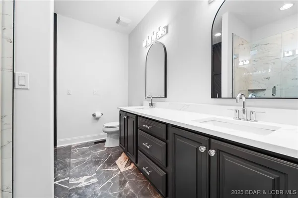 $515,000 | 36 Via Da Contro, Sunrise Beach, MO 65079