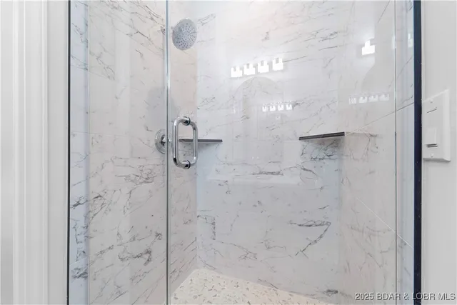 $550,000 | 36 Via Da Contro, Sunrise Beach, MO 65079