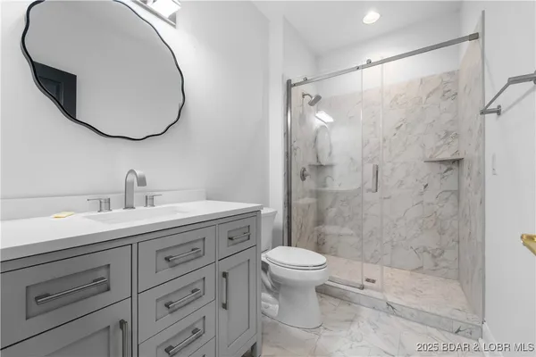 $515,000 | 36 Via Da Contro, Sunrise Beach, MO 65079