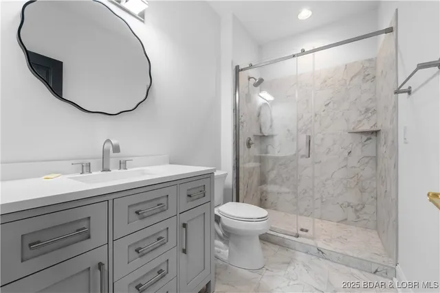 $550,000 | 36 Via Da Contro, Sunrise Beach, MO 65079